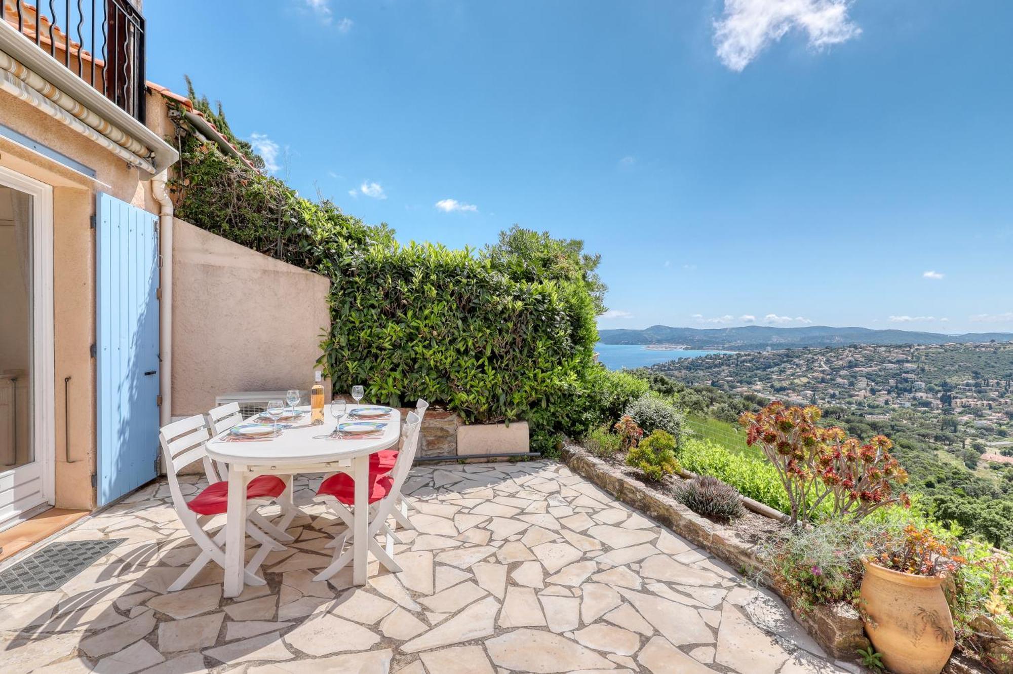 Exceptional View In Saint-Clair For 4 People Apartment Le Lavandou Exterior foto